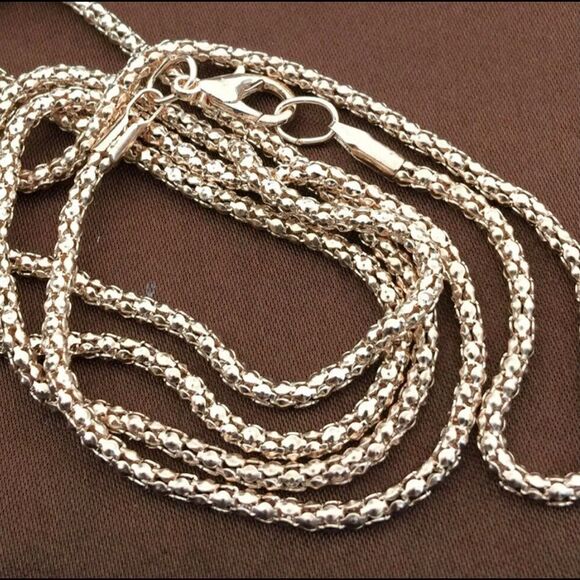 🐑 Betsey Johnson sparkling crystal & faux pearl sheep pendant necklace 🐑 - Picture 2 of 3